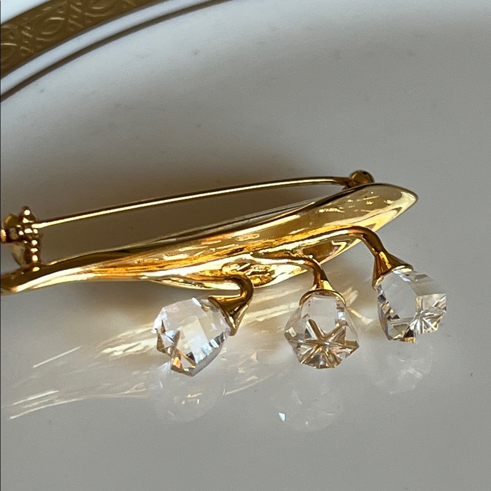 Swarovski Crystal Lilly Of the Valley Goldtone Brooch Stamped - Picture 7 of 10